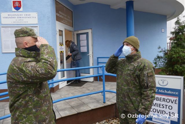 Návšteva veliteľa 22. mechanizovaného práporu na RÚVZ v Michalovciach