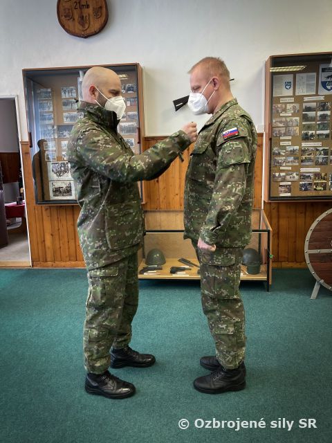 Na tankovom prápore sa povyšovalo