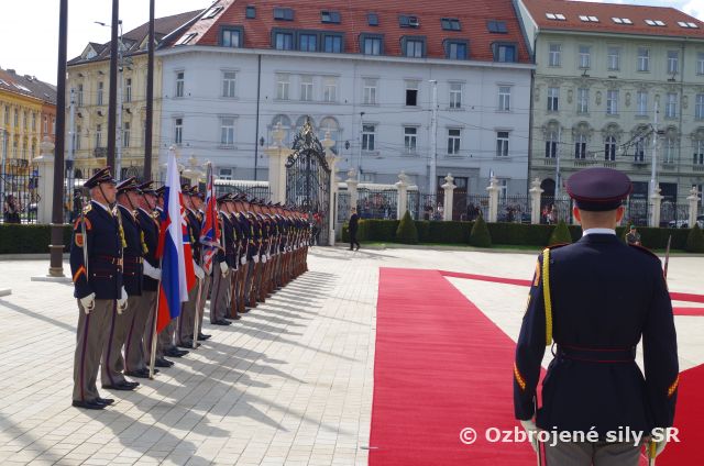 Rozlúčka s generálom