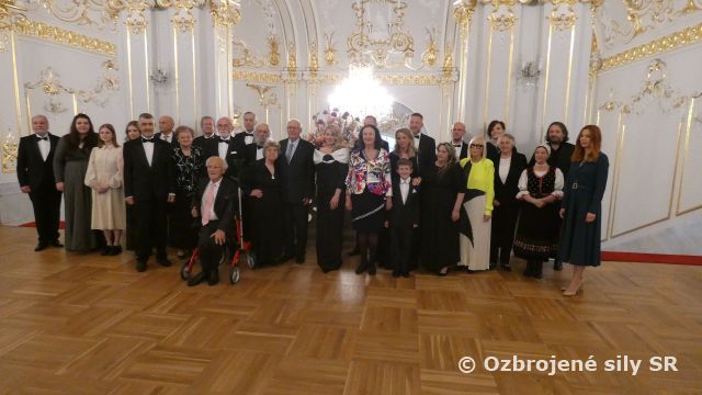 Udelenie štátnych vyznamenaní