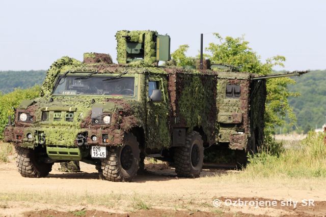 Chemici na Lešti dekontaminovali aj české Pandúry