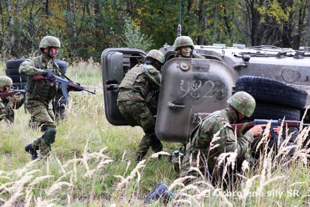 Záver odbornej prípravy nových vojakov