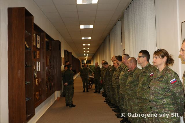 Rozlúčka s profesionálnymi vojakmi