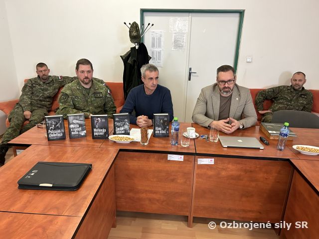 Veliteľská a metodická príprava veliteľov jednotiek a príslušníkov štábu 43.zz.