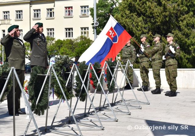 Levice a Tlmače si pripomenuli 78. výročie víťazstva nad fašizmom a ukončenie II. svetovej vojny