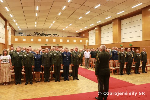 Slávnostný nástup pri príležitosti Dňa OS SR 