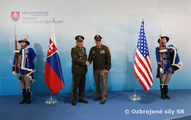 Návšteva generálmajora R. Dale Lylesa, veliteľa Národnej gardy štátu Indiana na Slovensku 