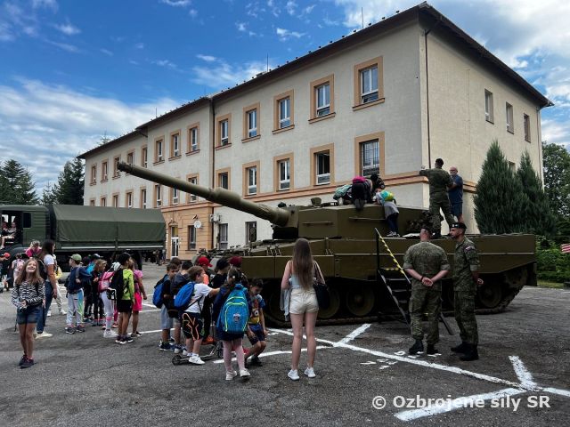 Deň otvorených dverí v kasárňach SNP