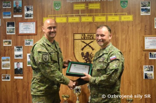 Slávnostná rozlúčka s veliacim poddôstojníkom 13.mpr nrtm. Zoltánom Vargom