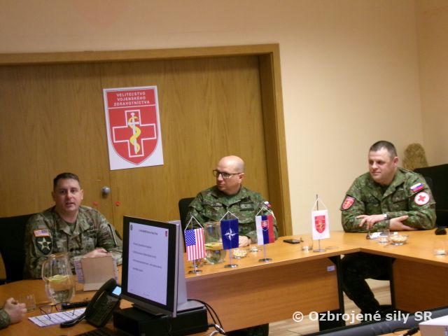 Návšteva vojenského pridelenca USA