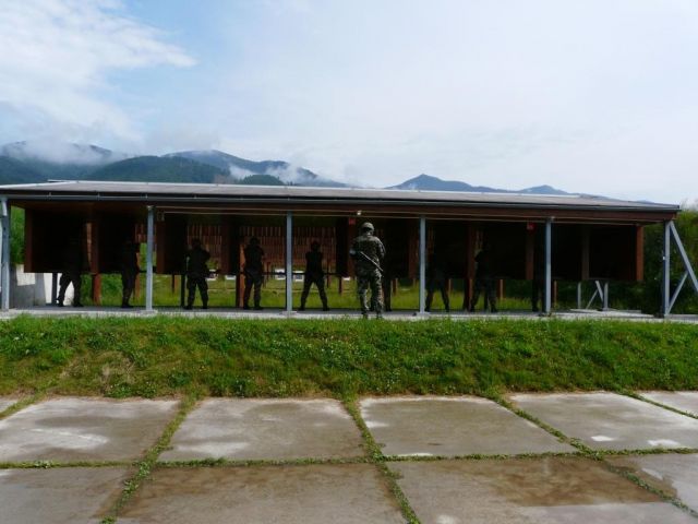 Streľby príslušníkov veliteľstva Základne mobilných KIS