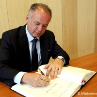 Prezident Andrej Kiska prvýkrát navštívil ministerstvo obrany