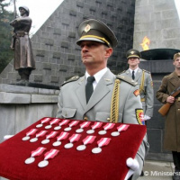 Minister obrany Martin Glváč si pripomenul 70. výročie Karpatsko-duklianskej operácie