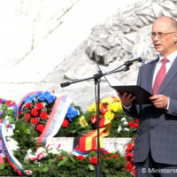 Minister obrany Martin Glváč si pripomenul 70. výročie Karpatsko-duklianskej operácie