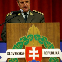 Slávnostný nástup pri príležitosti výročia Dňa boja za slobodu a demokraciu