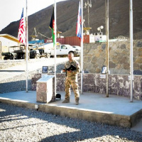 08 Spomienka na padlých priateľov v zbrani 