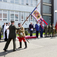 Jazdci 2. jazdeckého pluku SIBÍRSKY sa pýšia vlastnou zástavou