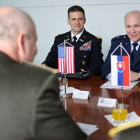 Generálmajor Macko sa stretol s náčelníkom štábu Vzdušných síl Národnej gardy štátu Indiana