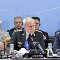 Generálporučík Milan Maxim na rokovaní Vojenského výboru NATO