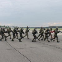 Stíhačky MiG-29 donútili pristáť na letisku v Kuchyni lietadlo, ktoré narušilo náš vzdušný priestor