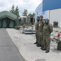 Stíhačky MiG-29 donútili pristáť na letisku v Kuchyni lietadlo, ktoré narušilo náš vzdušný priestor