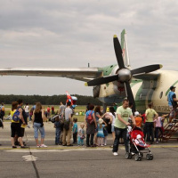 Deň detí na letisku v Kuchyni