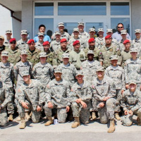 07 Americkí kadeti navštívili 5. pluk špeciálneho určenia 