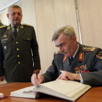 Veliteľ Spoločného veliteľstva síl NATO na návšteve v Bratislave