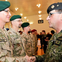 05 TASR: „Po návrate z misií privítali v 5. pluku špeciálneho určenia v Žiline 48 vojakov“