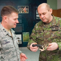 05 Žilinský 5. pluk navštívil šéf amerických špeciálov dislokovaných v Európe