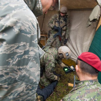 12 Žilinský 5. pluk navštívil šéf amerických špeciálov dislokovaných v Európe