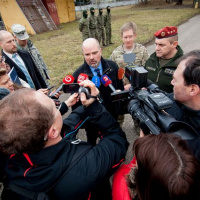 13 TASR: L. WASLEY: „Uvítal by som, keby mohla SR naďalej pomáhať v Afganistane“