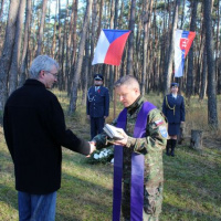 Pietna spomienka na pilota v dk Kuchyňa