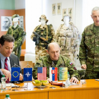 03 Veľvyslanec Adam Sterling: 