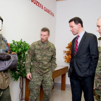 11 Veľvyslanec Adam Sterling: 