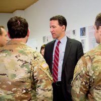 12 Veľvyslanec Adam Sterling: 