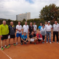 Účastníci turnaja s vedúcim PK BA