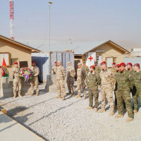 02 Príslušníci špeciálnych síl si v Afganistane pripomenuli pamiatku zosnulých kolegov 