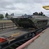 Prekládka techniky na širokorozchodnú železnicu v Šeštokai (LTU)