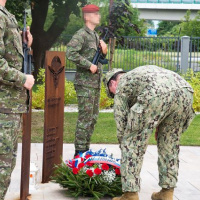 03 5. pluk navštívil šéf NSHQ