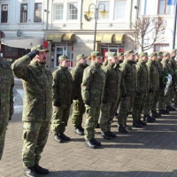 Pietny akt kladenia vencov pri príležitosti 75. výročia oslobodenia mesta Rožňava.