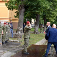 01 Trebišovskú 23-ku navštívil minister obrany