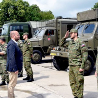 08 Trebišovskú 23-ku navštívil minister obrany