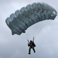 08 Inštruktori výsadkovej prípravy trénovali v Žiline