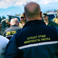 11 Policajti, špeciáli a hasiči na Mare