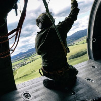 02 ohliadnutie za letom I.: Z Black Hawk-u lanom