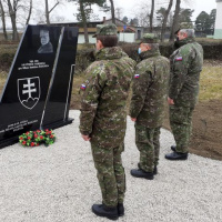 Príslušníci dopravného krídla odhalili pomník pri príležitosti 140. výročia narodenia generála Milana Rastislava Štefánika