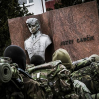 42 Crescid in adversis virtus – patri k najlepším!