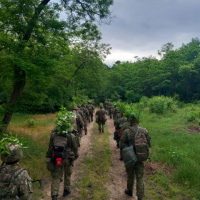 Pochod členitým terénom