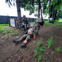 Bojový záchranár.